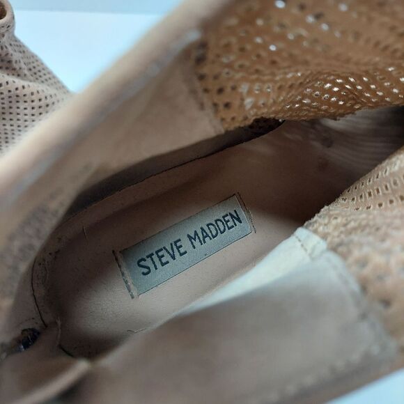 Steve Madden Rumble Perforated Ankle Bootie Size 11 - Picture 8 of 9